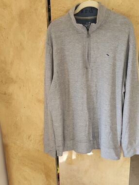 Vineyard Vines Men’s Heather Gray Quarter-Zip Pullover